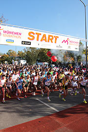 Start des München Marathon 2010, Gruppe A (©Foto: Martin Schmitz)